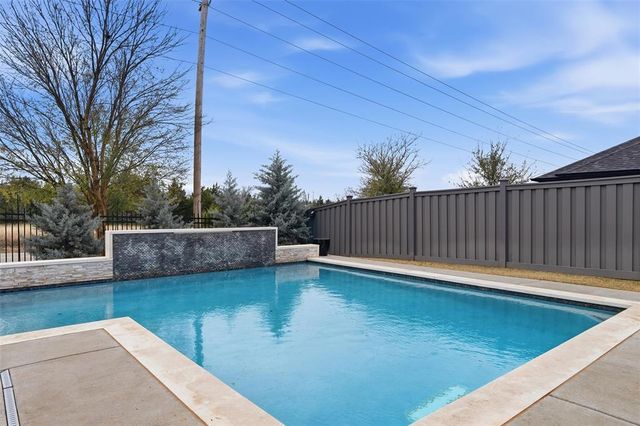 348 Saint Claire Drive, Edmond, OK 73025