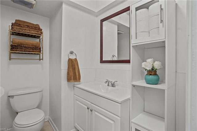 516 Presidential BLVD, Virginia Beach, VA 23452