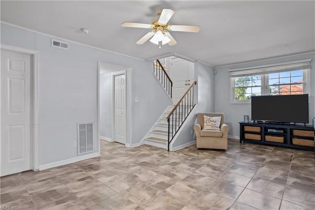 516 Presidential BLVD, Virginia Beach, VA 23452