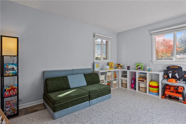 516 Presidential BLVD, Virginia Beach, VA 23452