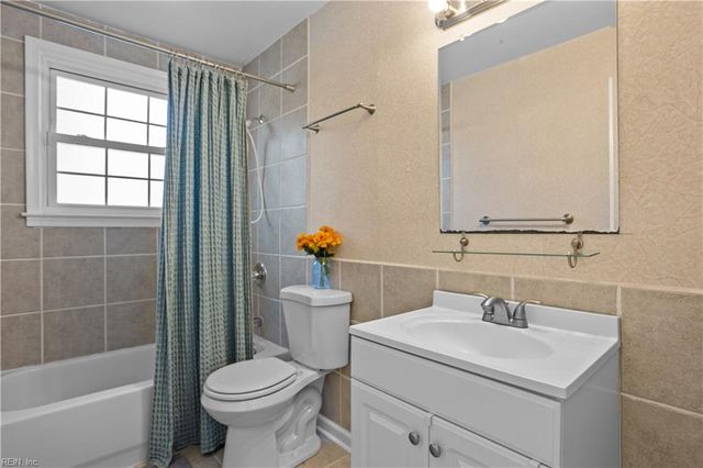 516 Presidential BLVD, Virginia Beach, VA 23452