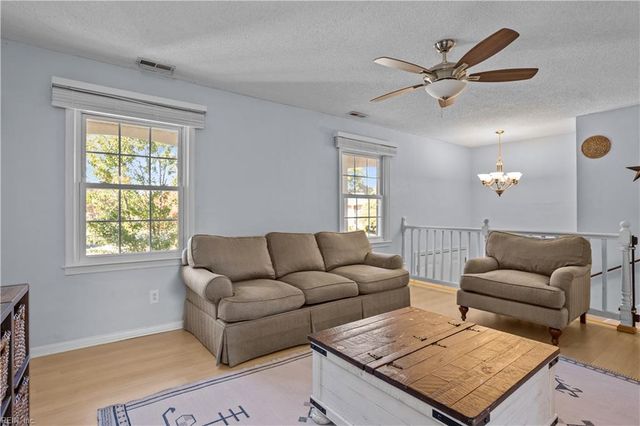 516 Presidential BLVD, Virginia Beach, VA 23452