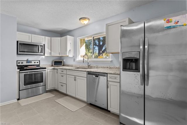 516 Presidential BLVD, Virginia Beach, VA 23452