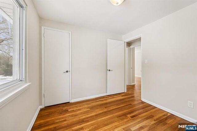 4 Lockwood Lane, Closter, NJ 07624