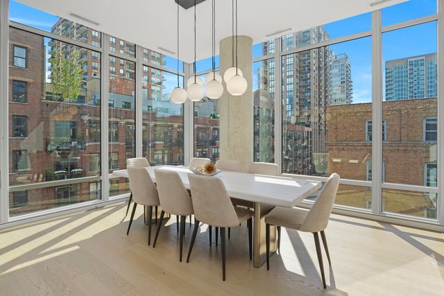 360 W Erie Street 5A, Chicago, IL 60654