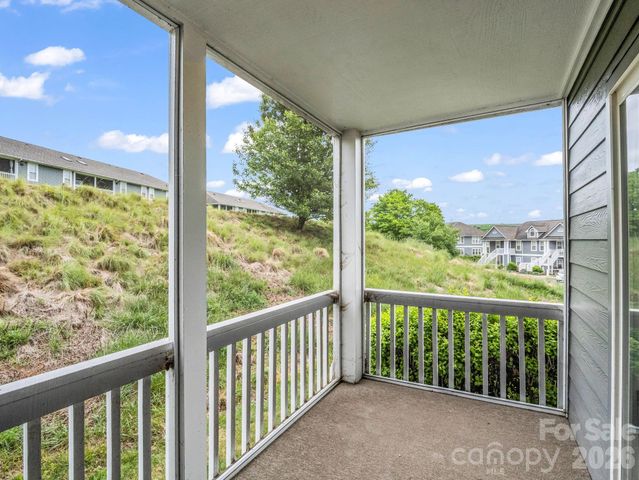 3005 Sagamore Lane, Asheville, NC 28806