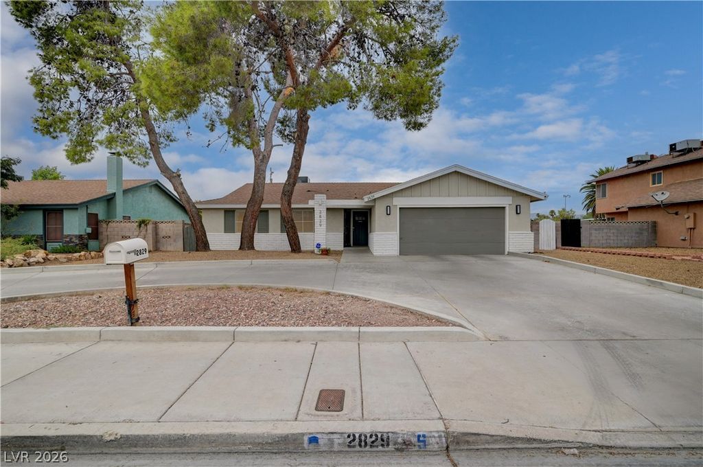 2829 North Michael Way, Las Vegas, NV 89108 — photo 3