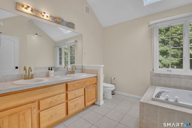 182 Green Hill Road, Middlebury, CT 06762