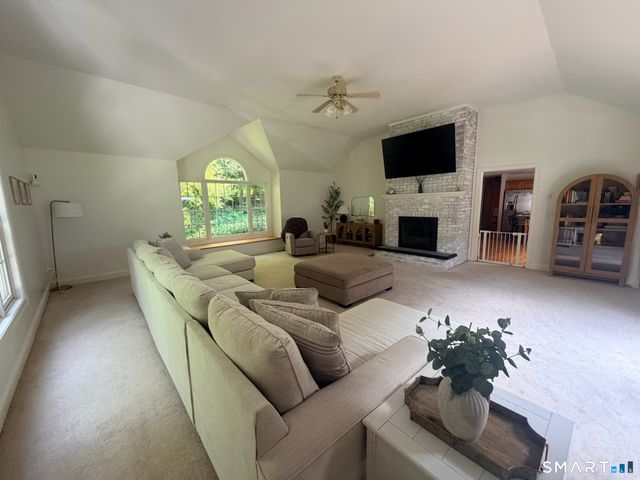 182 Green Hill Road, Middlebury, CT 06762