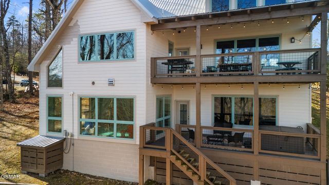 2430 Rainbow Falls Lane, Sevierville, TN 37862