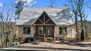 2430 Rainbow Falls Lane, Sevierville, TN 37862