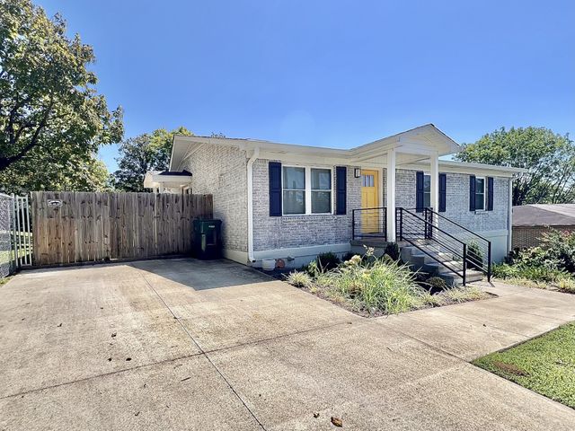 207 N Cedar Ln, Pulaski, TN 38478