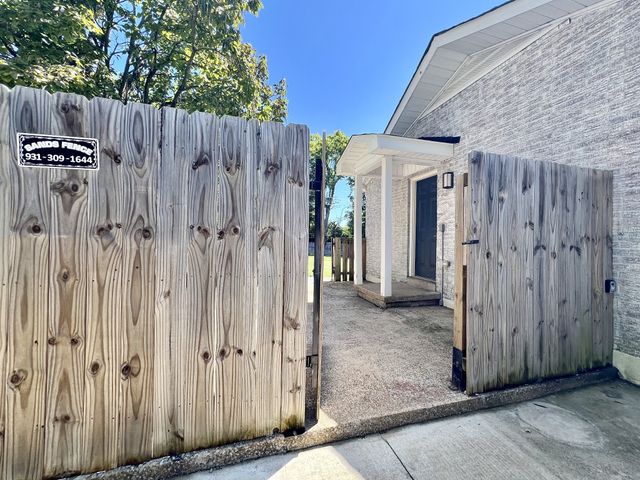 207 N Cedar Ln, Pulaski, TN 38478