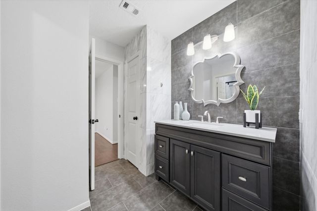 3302 Lindenfield Drive, Katy, TX 77449