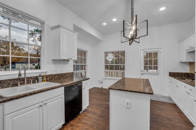 701 Ravensworth Drive, Conroe, TX 77302