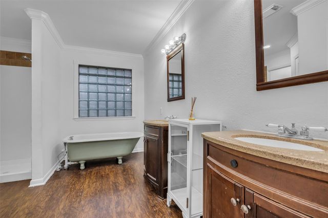 701 Ravensworth Drive, Conroe, TX 77302