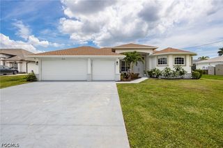 2526 Miracle PKWY, Cape Coral, FL 33914