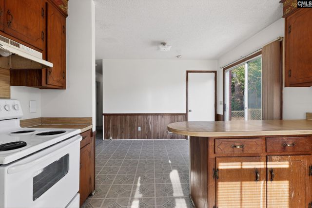 121 Gatlin Drive, Hopkins, SC 29061