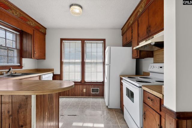 121 Gatlin Drive, Hopkins, SC 29061