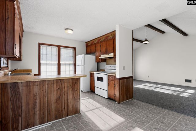 121 Gatlin Drive, Hopkins, SC 29061