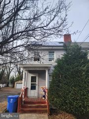 213 FRONT ST, Fieldsboro, NJ 08505