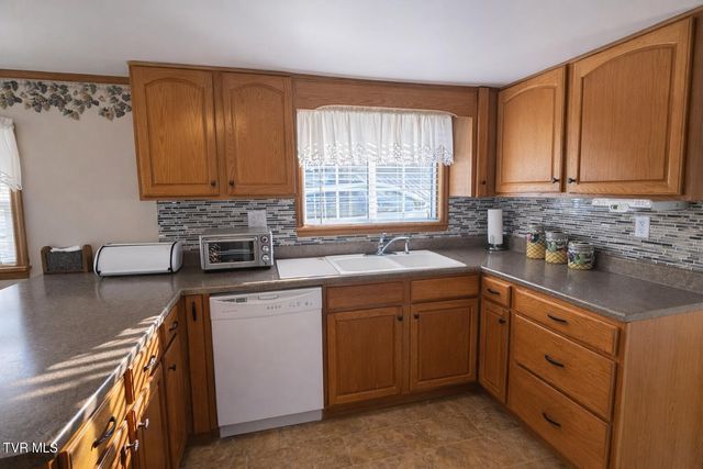 791 North Kentucky Street, Pennington Gap, VA 24277