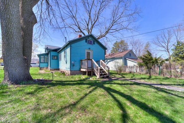119 S Livingston Street, Whitehall, MI 49461