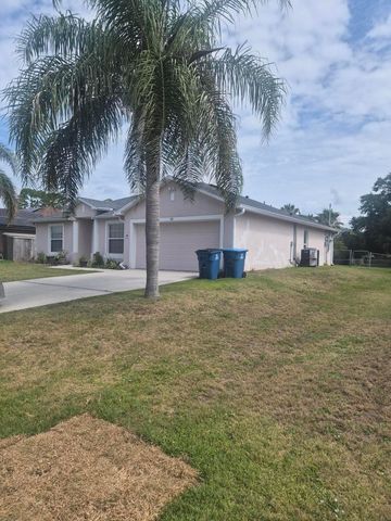 681 NW Thuringer St Street NW, Palm Bay, FL 32907