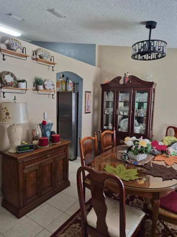 681 NW Thuringer St Street NW, Palm Bay, FL 32907