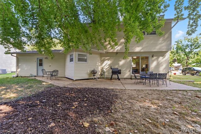 229 Cole Boulevard, St Charles, MO 63301