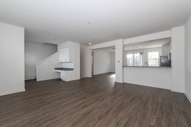 21599 W Field Court 21663, Deer Park, IL 60010