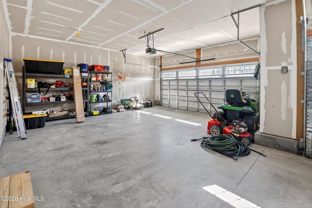 108 Steppeside Lane, Moyock, NC 27958