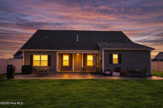 108 Steppeside Lane, Moyock, NC 27958