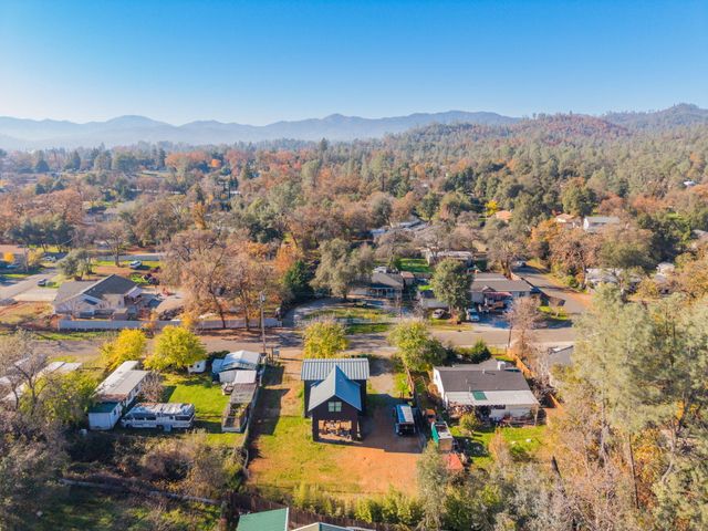 1225 Grand River Avenue, Shasta Lake, CA 96019
