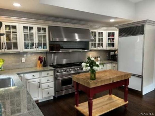 116 Shore Drive, Port Chester, NY 10573