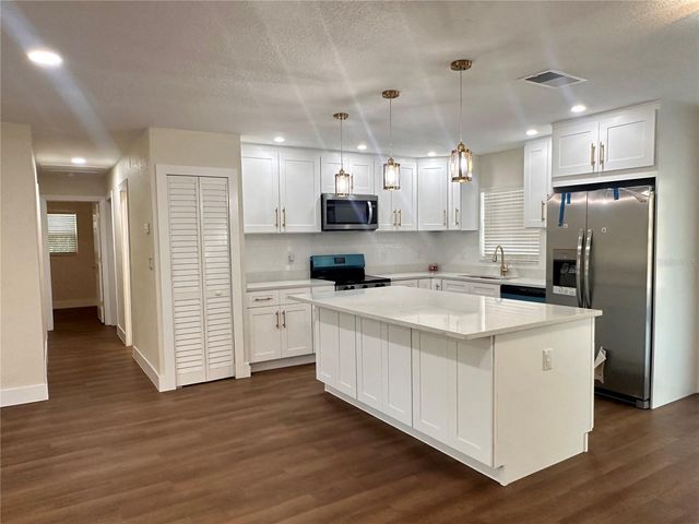 14808 N 30TH STREET, Lutz, FL 33559