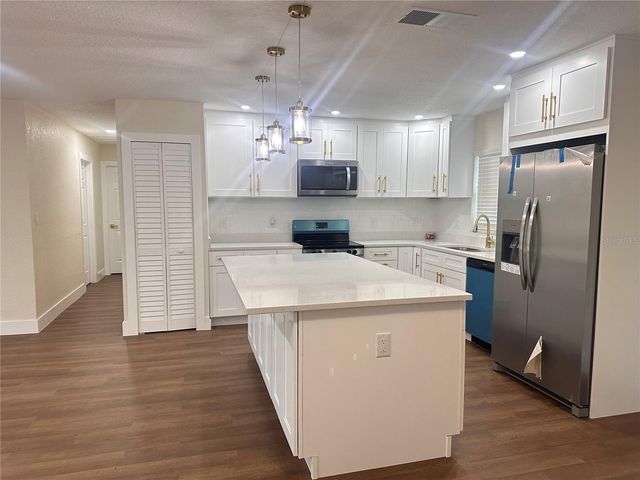 14808 N 30TH STREET, Lutz, FL 33559