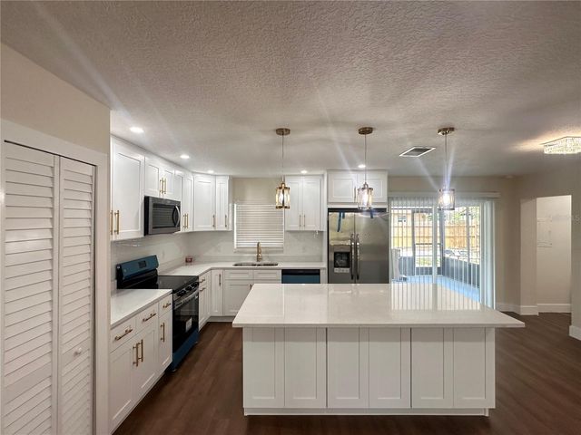 14808 N 30TH STREET, Lutz, FL 33559