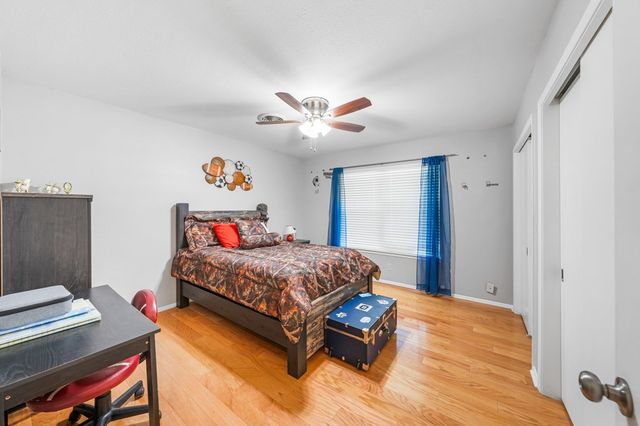 711 Cardinal Dr, Kerrville, TX 78028