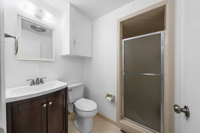 711 Cardinal Dr, Kerrville, TX 78028