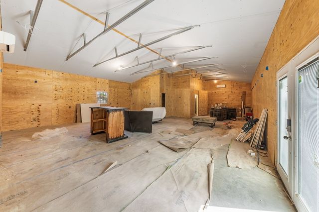 711 Cardinal Dr, Kerrville, TX 78028