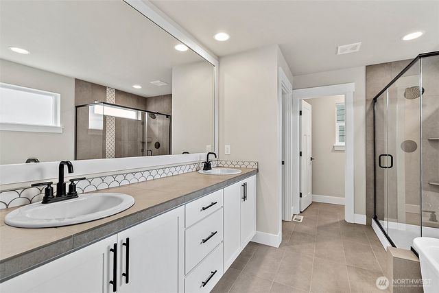 20901 99th Place S, Kent, WA 98031