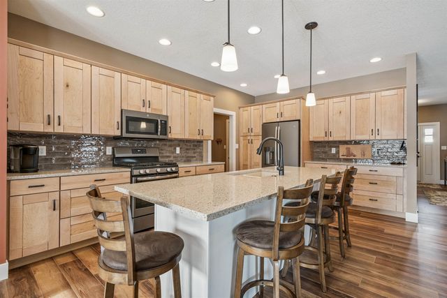 4320 Autumn Ridge Road, Cedar Falls, IA 50613