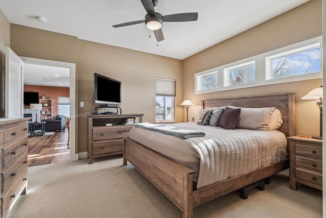 4320 Autumn Ridge Road, Cedar Falls, IA 50613