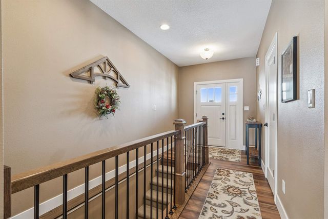 4320 Autumn Ridge Road, Cedar Falls, IA 50613