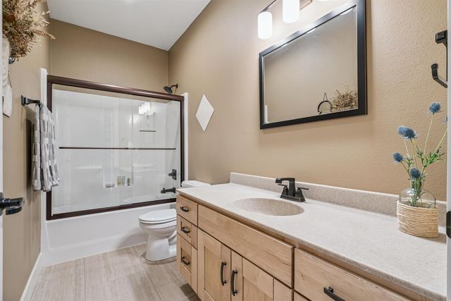 4320 Autumn Ridge Road, Cedar Falls, IA 50613