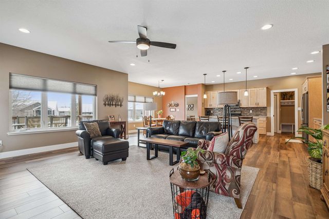 4320 Autumn Ridge Road, Cedar Falls, IA 50613