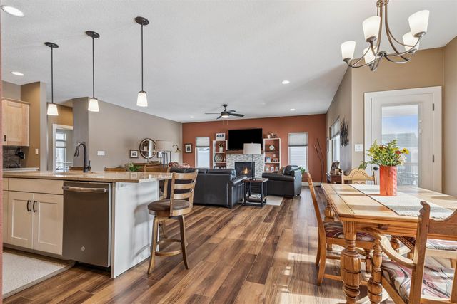 4320 Autumn Ridge Road, Cedar Falls, IA 50613