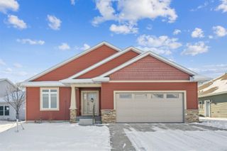 4320 Autumn Ridge Road, Cedar Falls, IA 50613