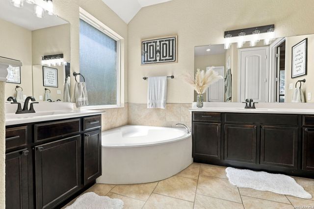 3784 CREMINI DR, Bulverde, TX 78163